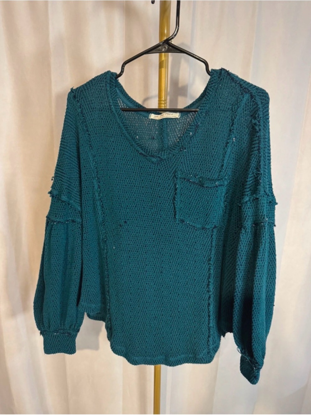 We The Free Teal V-Neck Balloon Hacci Sleeve Pullover